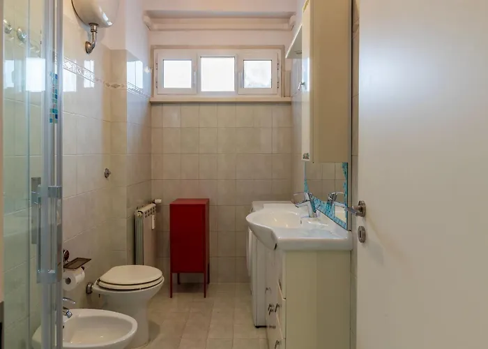 Guesthost - San Lorenzo Neighborhood Lovely Flat Rom